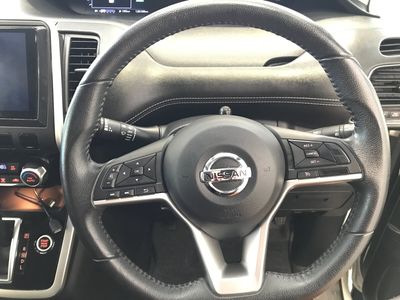 2017 Nissan Serena