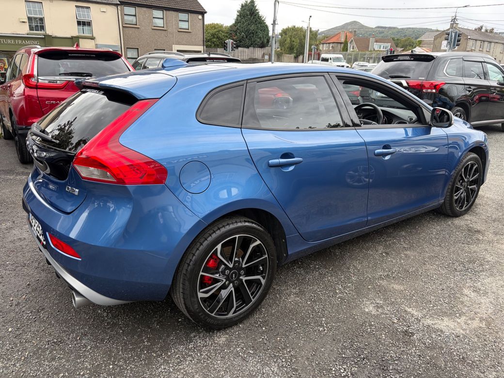 2016 Volvo V40