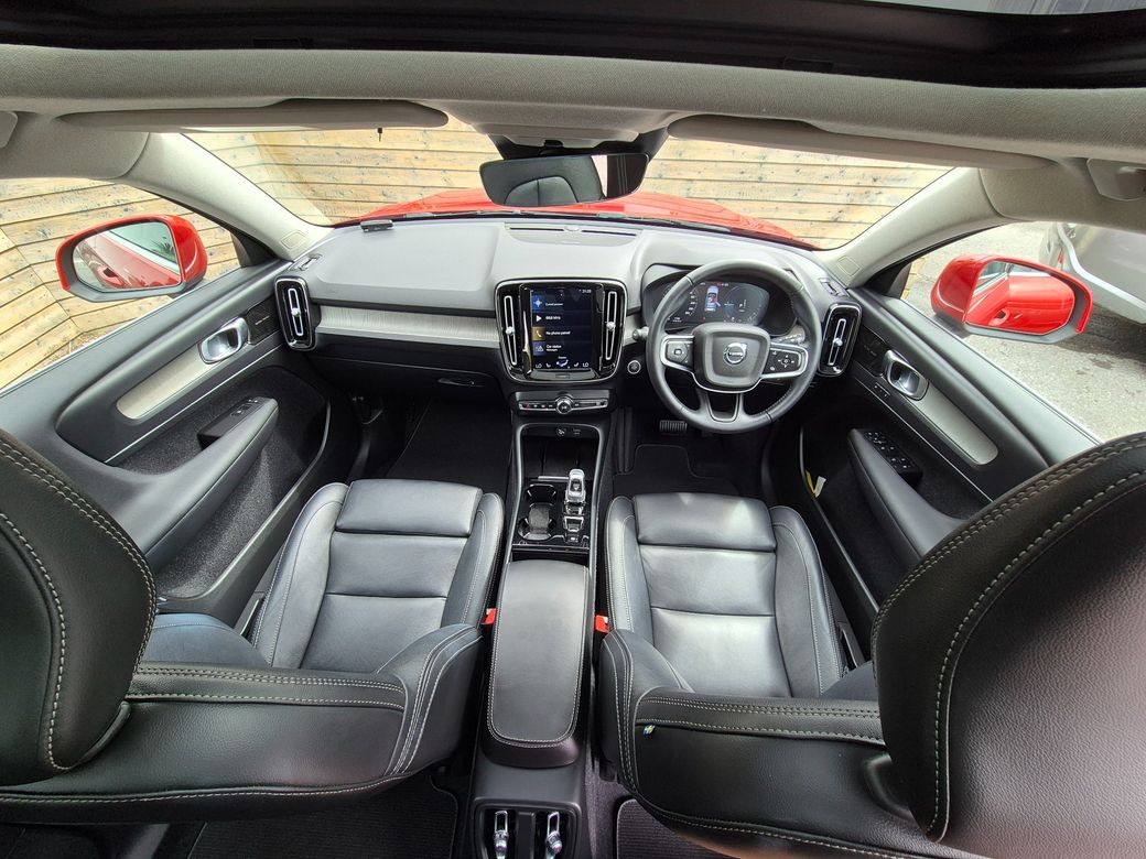 2020 Volvo XC40