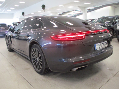 2017 Porsche Panamera