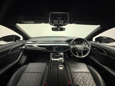 2025 Audi A8