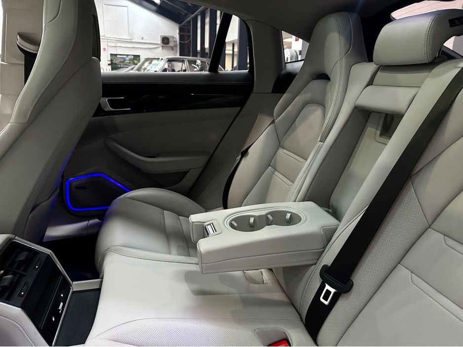 2023 Porsche Panamera