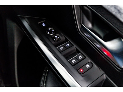 2025 Peugeot 5008