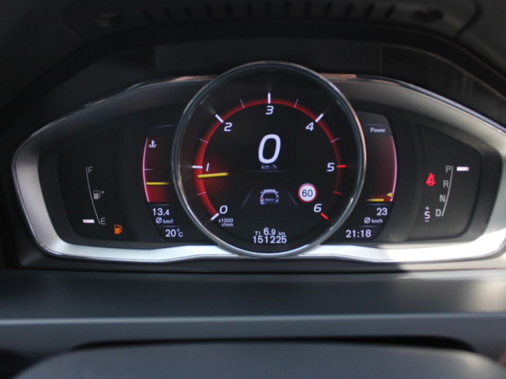 2016 Volvo V60 Cross Country