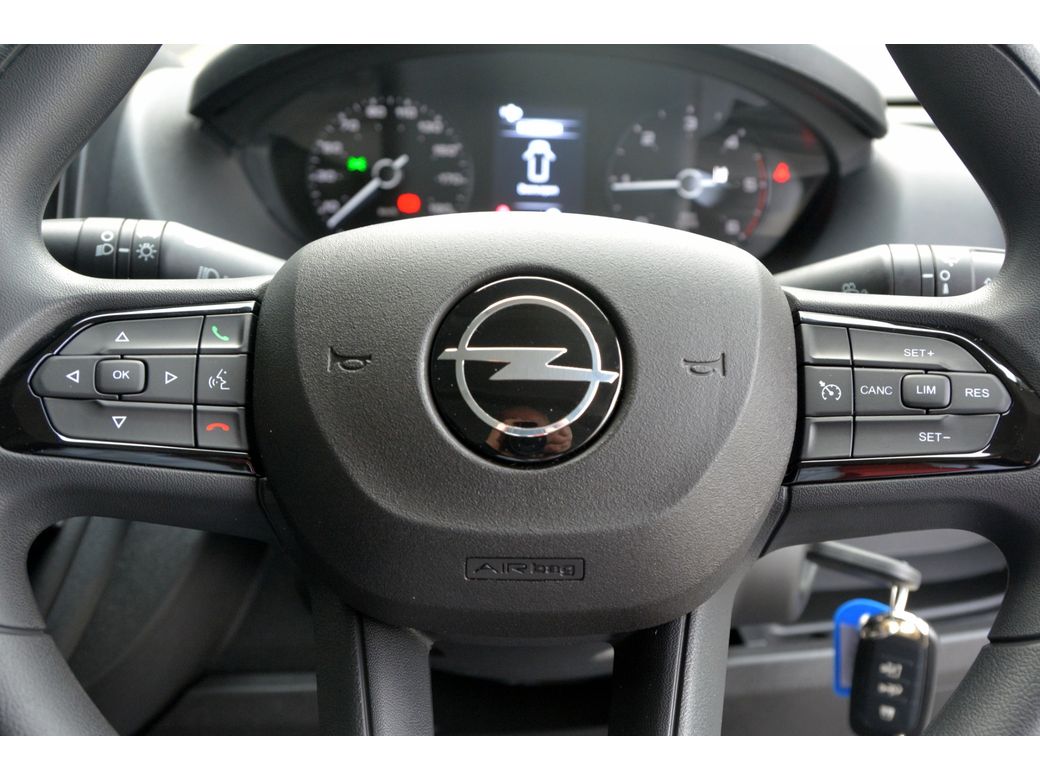 2025 Opel Movano