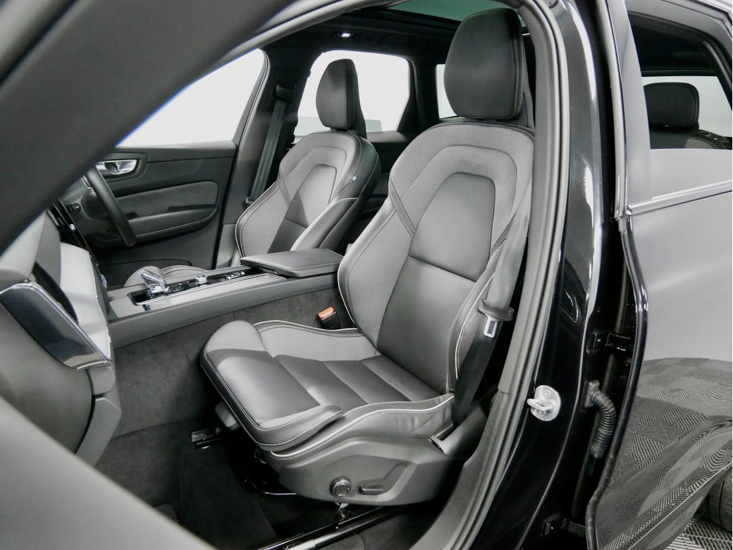 2025 Volvo XC60