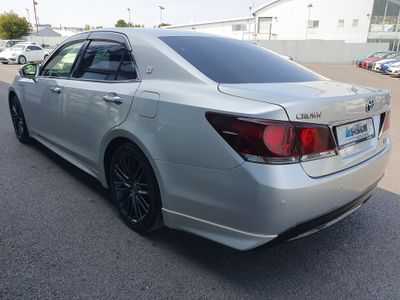 2014 Toyota Crown