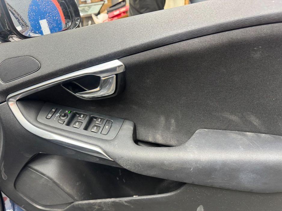 2015 Volvo V40