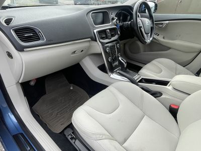 2015 Volvo V40