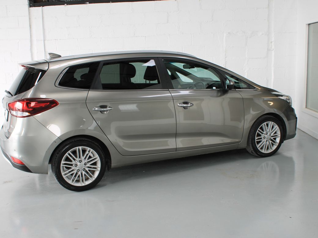 2018 Kia Carens