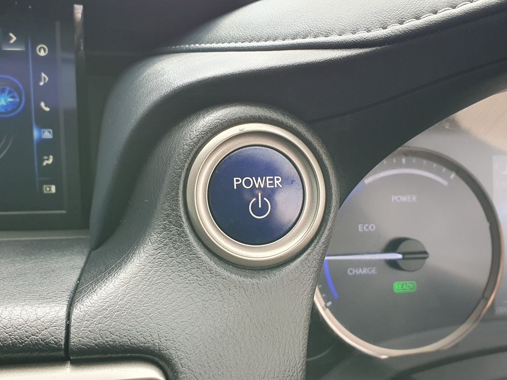 2018 Lexus IS 300h