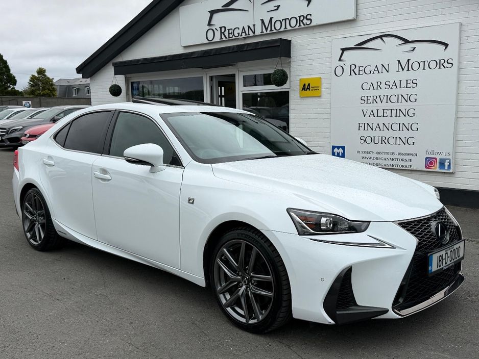 2018 Lexus IS 300h