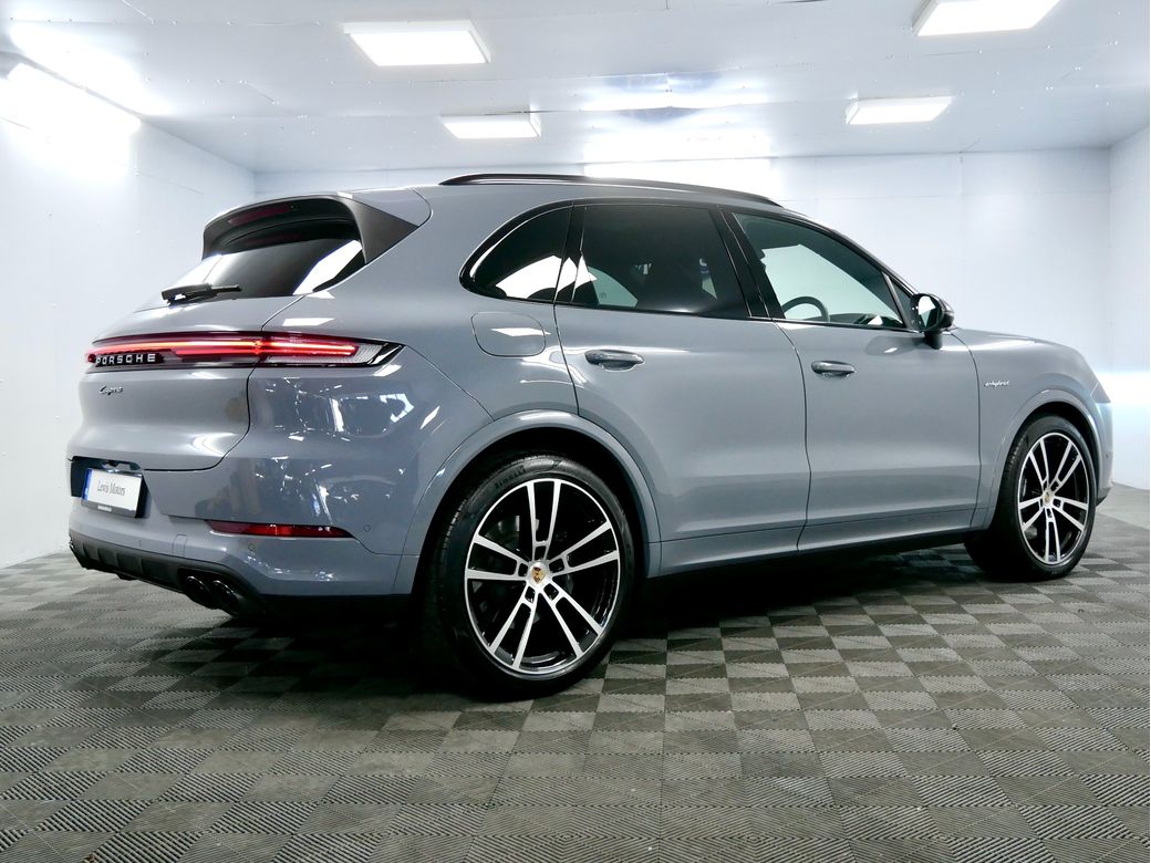 2025 Porsche Cayenne