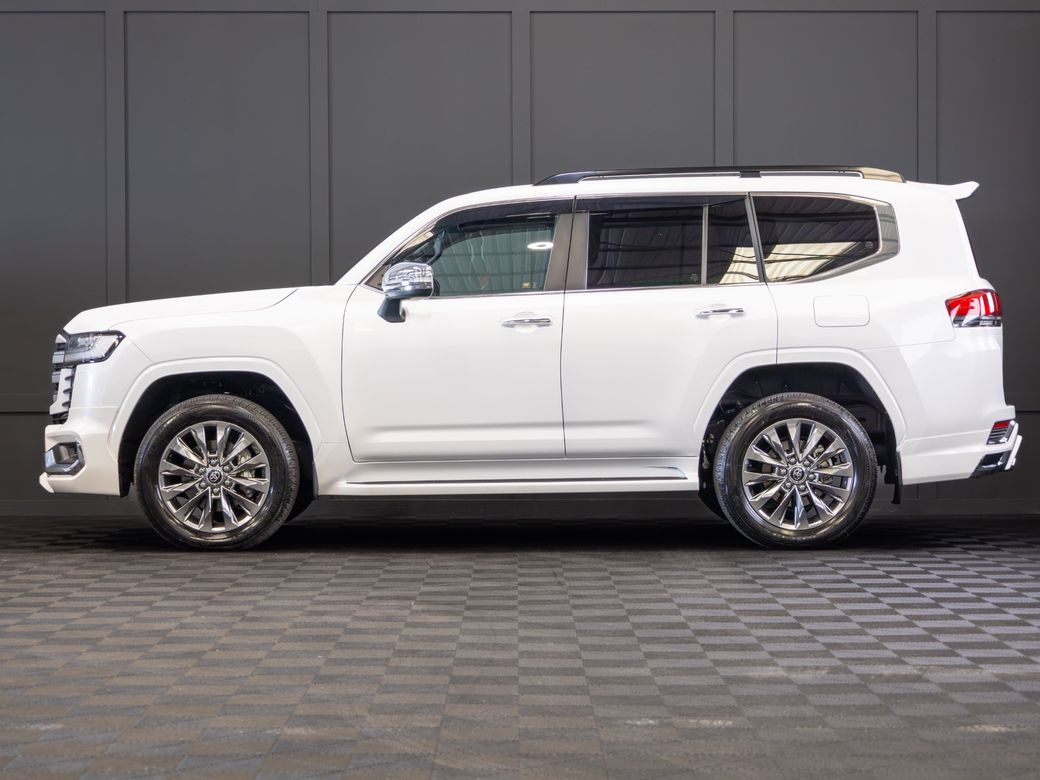 2024 Toyota Land Cruiser Amazon
