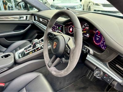 2022 Porsche Panamera