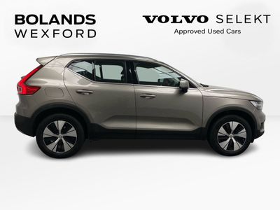 2022 Volvo XC40