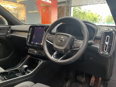 2022 Volvo XC40