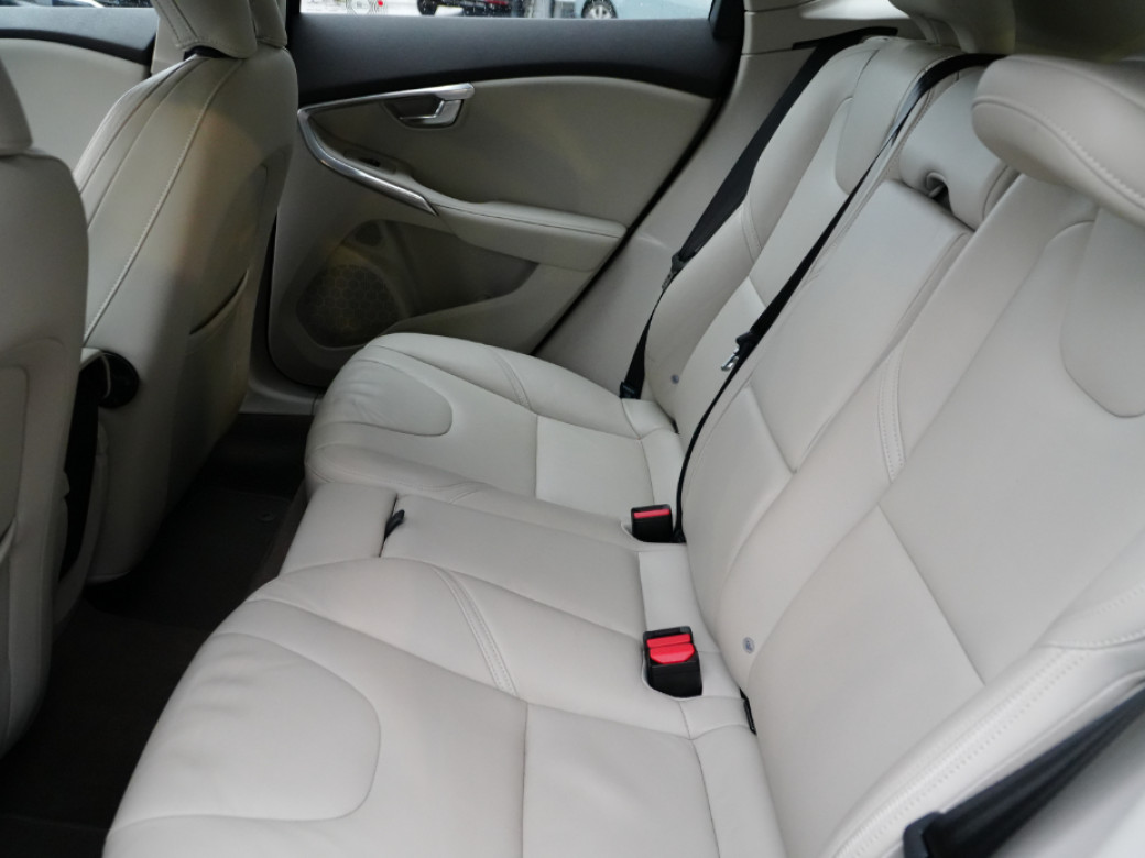 2016 Volvo V40 Cross Country