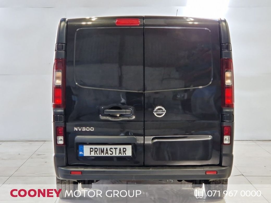 2021 Nissan NV300