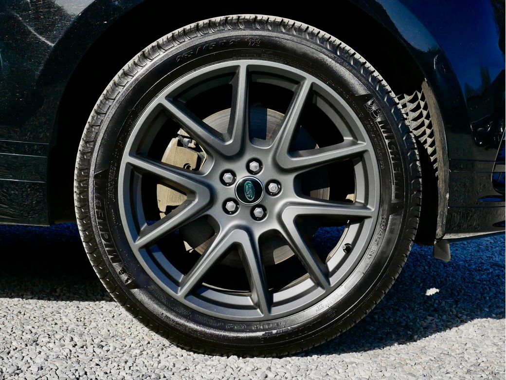 2025 Land Rover Range Rover Velar