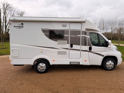 2017 SUNLIGHT T58 LOW PROFILE L.H.D