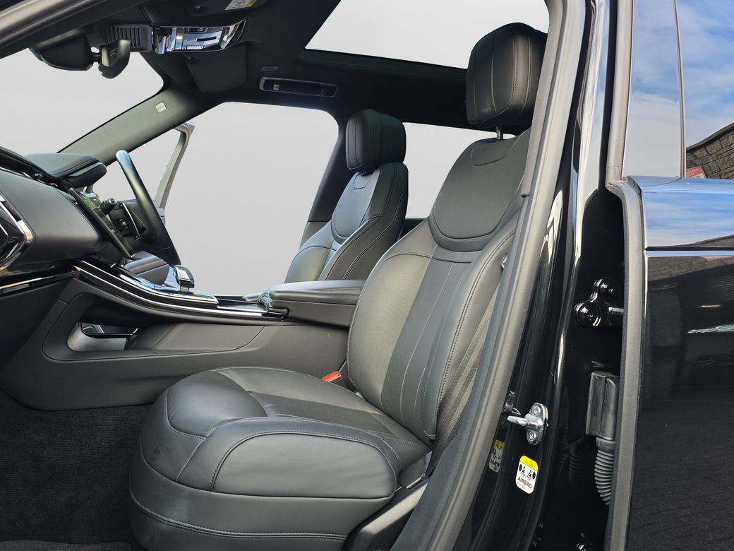 2025 Land Rover Range Rover Sport