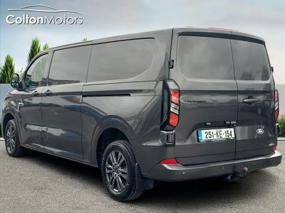 2025 Ford Transit Custom