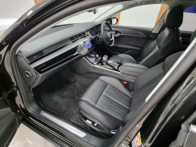 2022 Audi A8