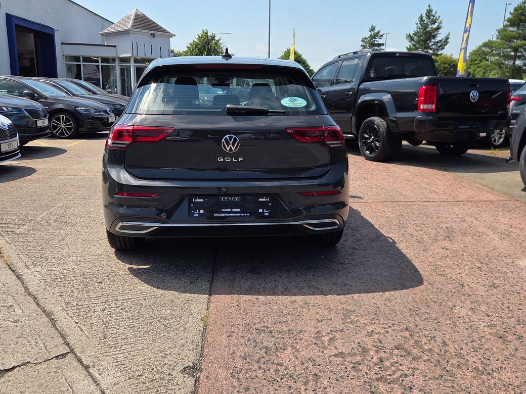 2023 Volkswagen Golf