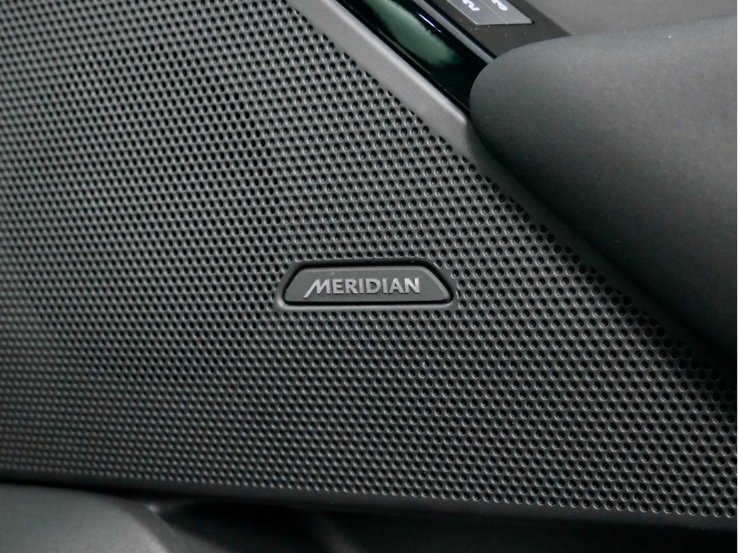 2025 Land Rover Range Rover Velar