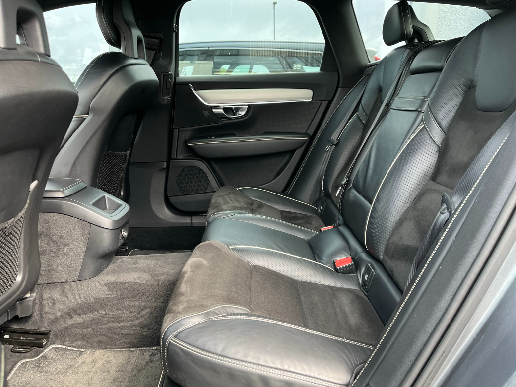 2018 Volvo V90