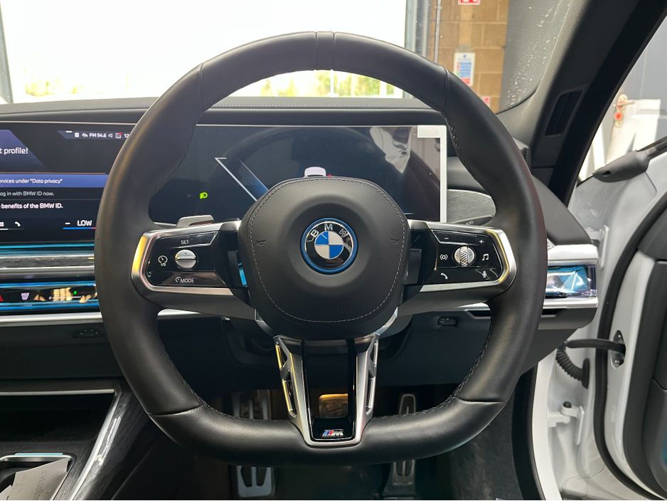 2025 BMW i7