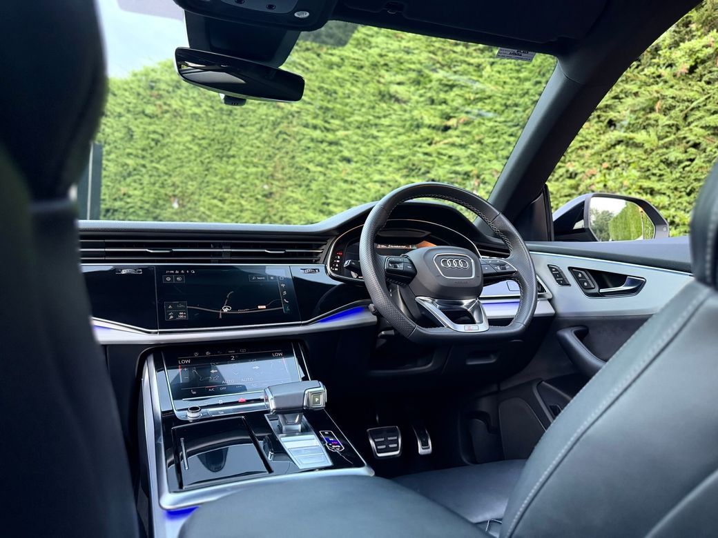 2023 Audi Q8