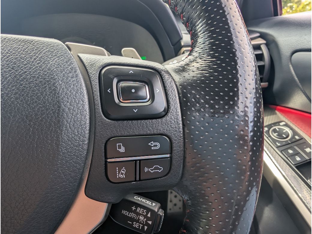2017 Lexus IS 300h