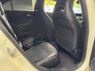 2016 Mercedes-Benz A 180
