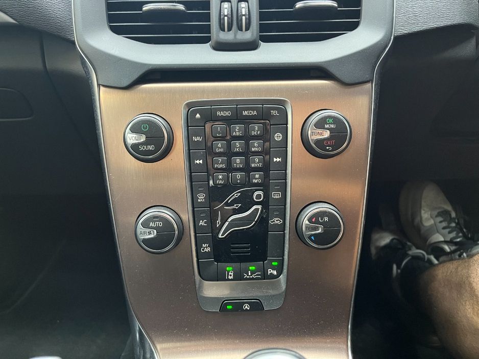 2015 Volvo V40