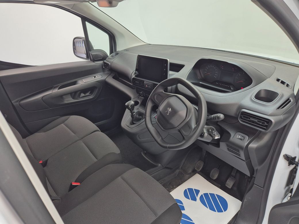 2023 Peugeot Partner