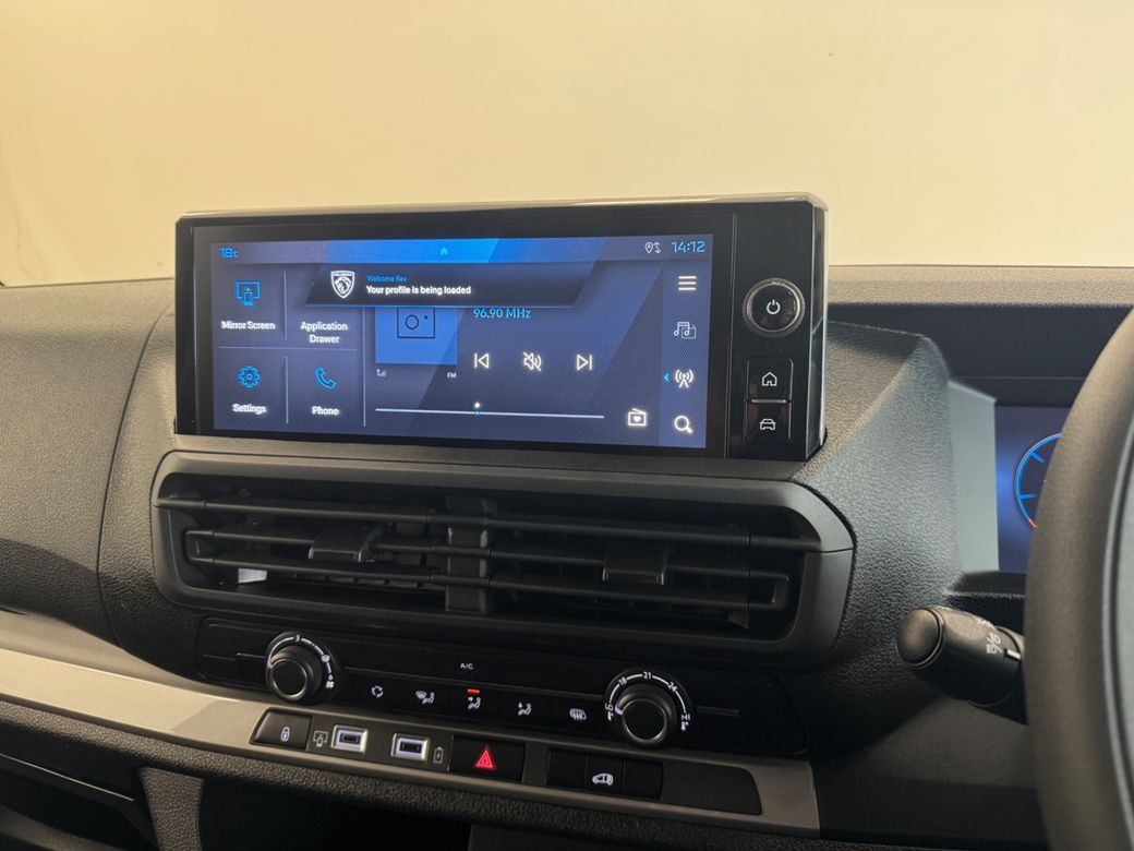 2026 Peugeot Expert
