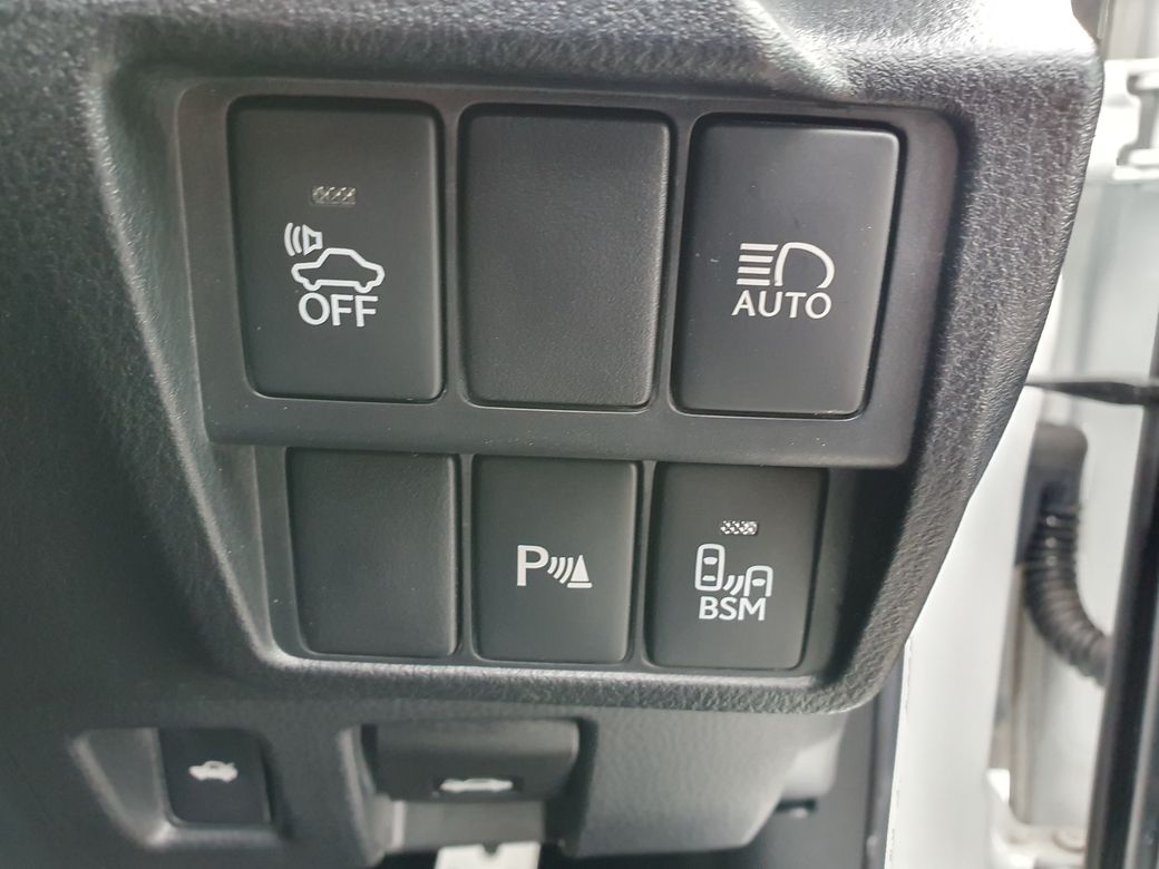 2017 Lexus IS 300h