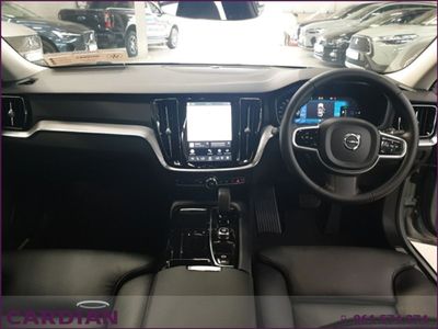 2025 Volvo V60