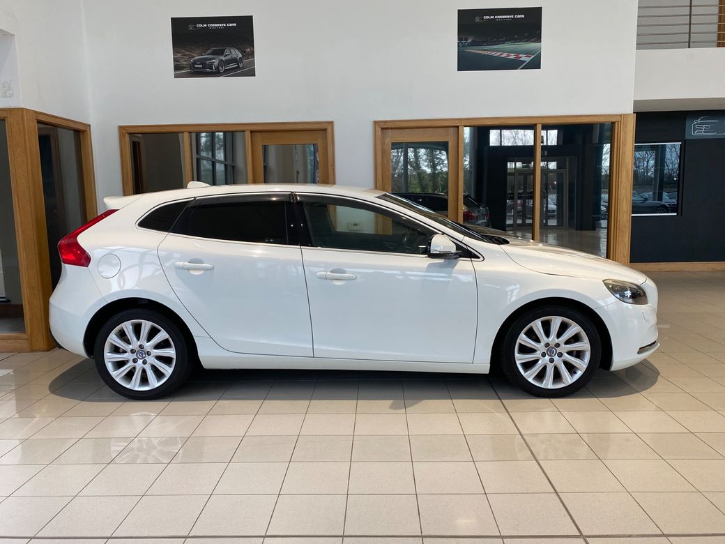 2015 Volvo V40