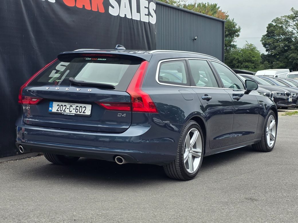 2020 Volvo V90