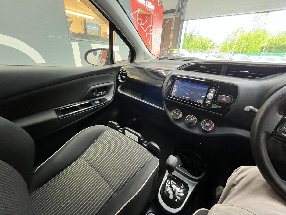 2017 Toyota Vitz