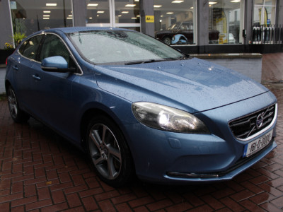 2016 Volvo V40