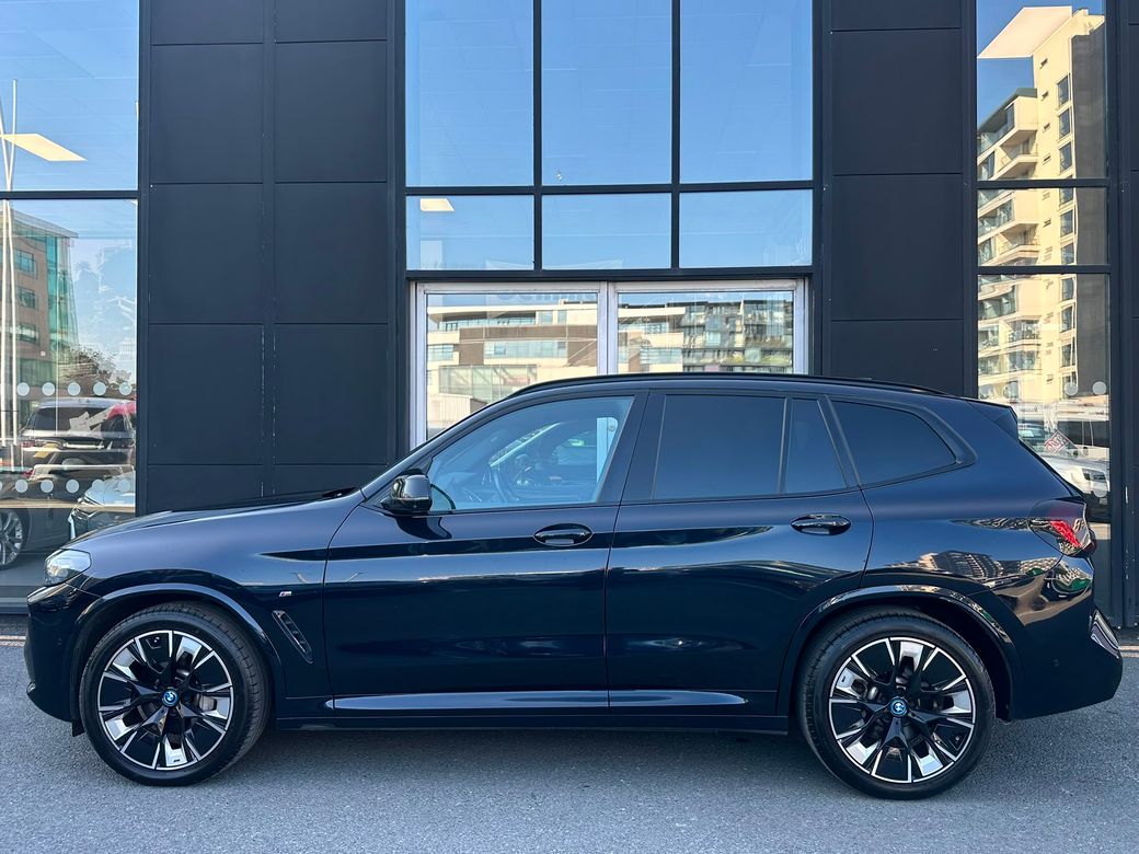 2022 BMW iX3
