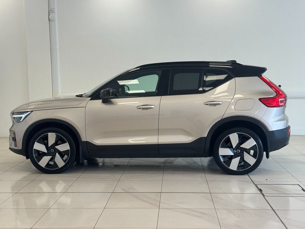 2023 Volvo XC40