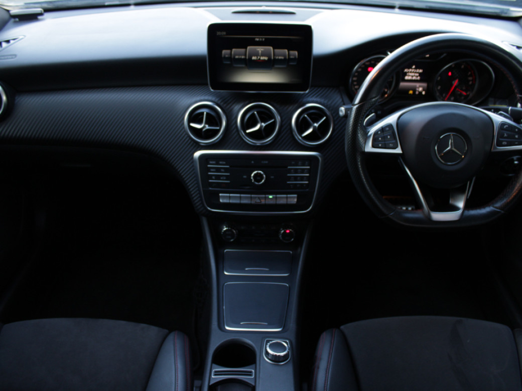 2016 Mercedes-Benz A 180
