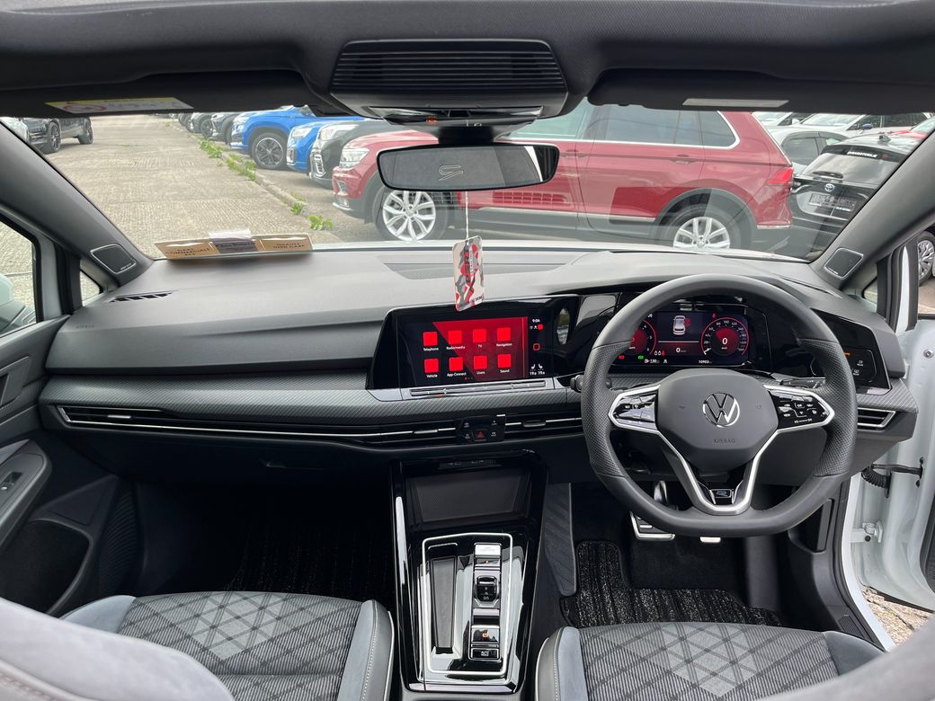 2024 Volkswagen Golf