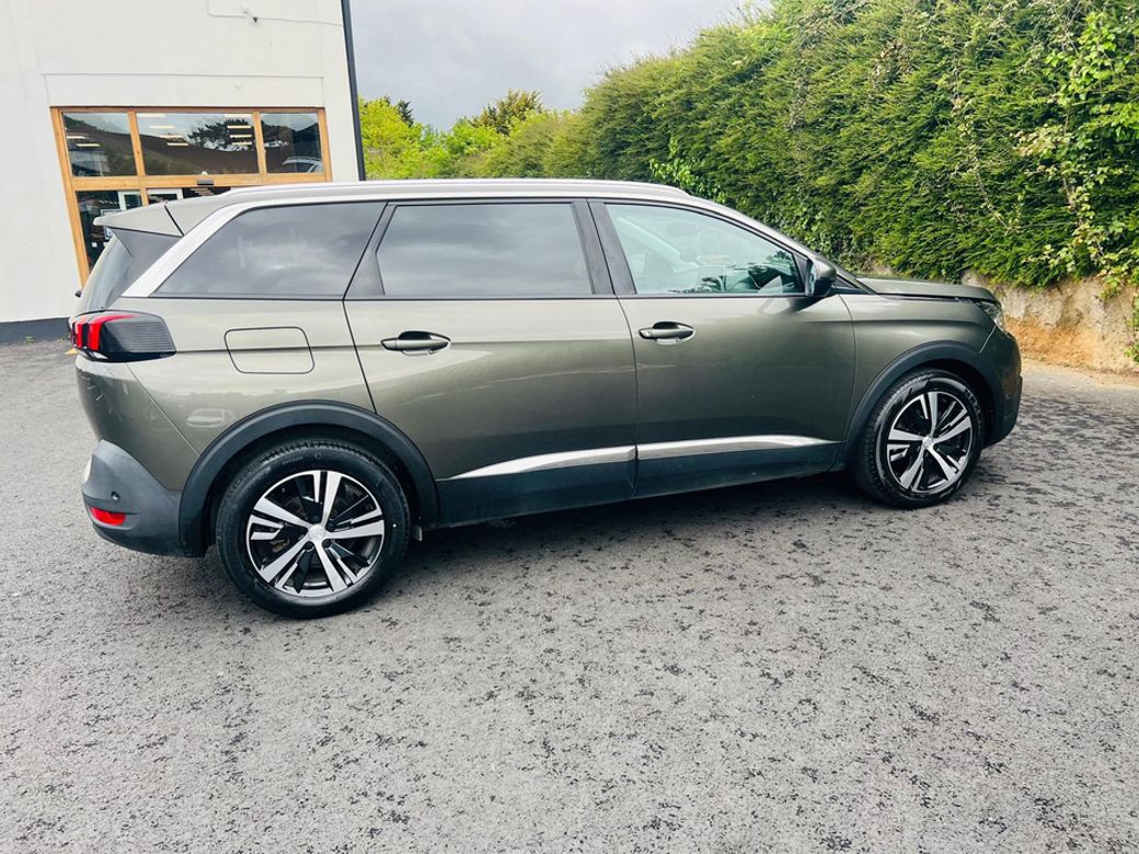 2020 Peugeot 5008
