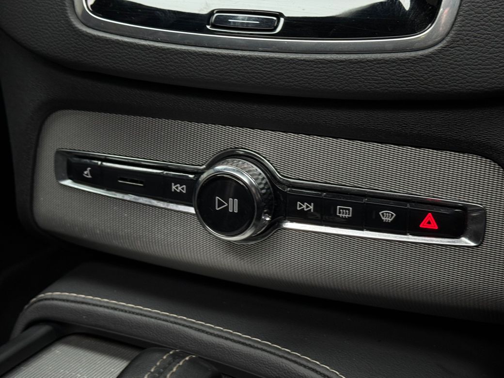 2021 Volvo XC90
